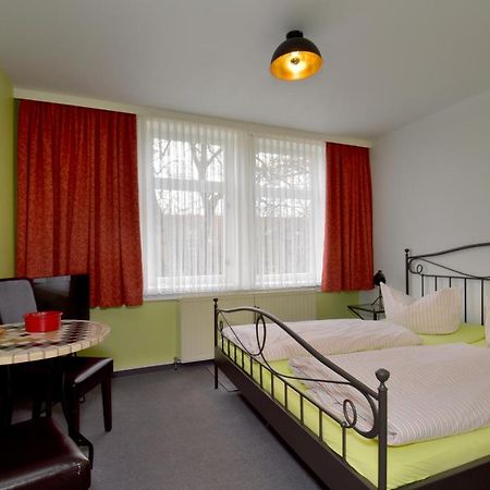 Hotel Goldene Sonne Arnstadt Bagian luar foto