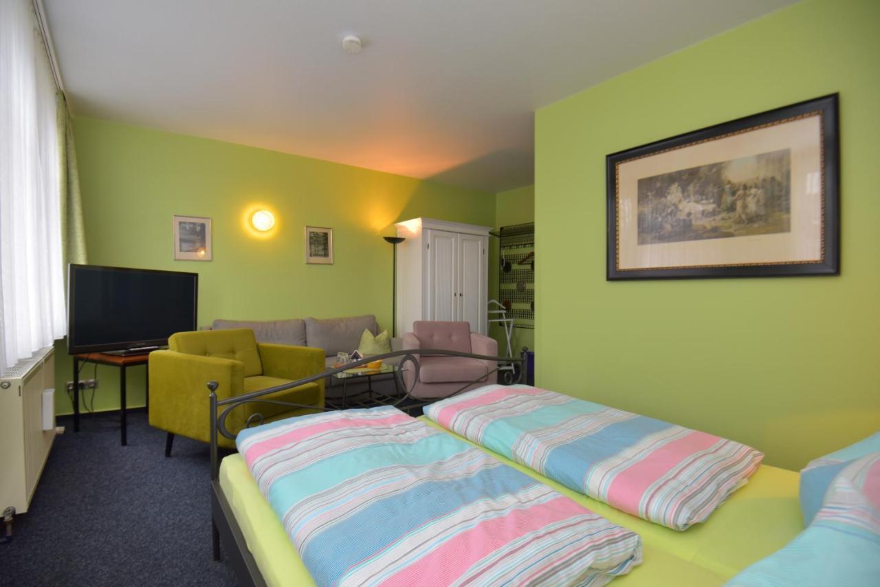 Hotel Goldene Sonne Arnstadt Bagian luar foto