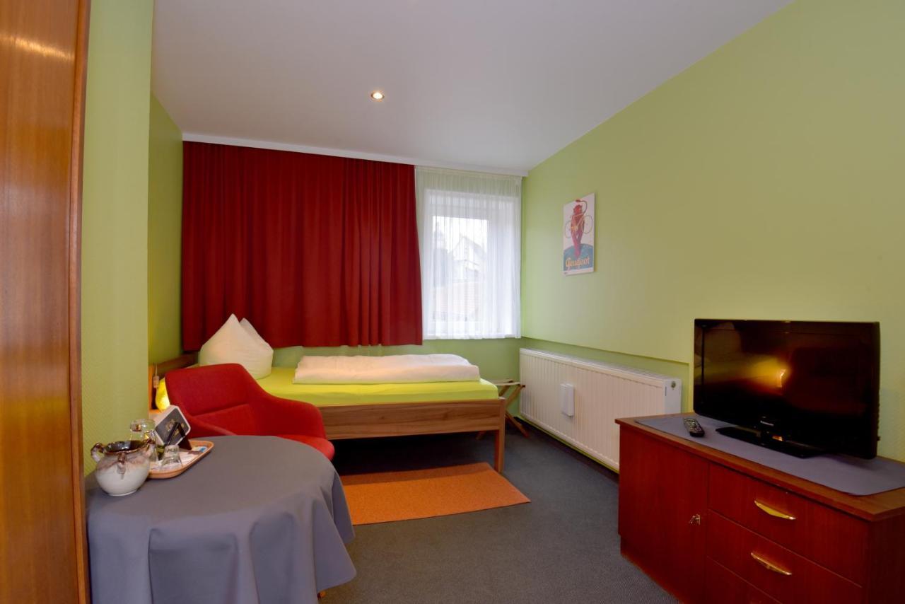 Hotel Goldene Sonne Arnstadt Bagian luar foto