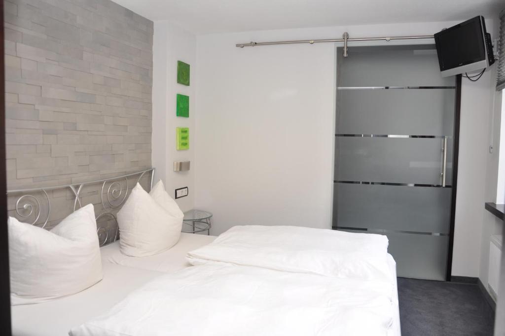 Hotel Goldene Sonne Arnstadt Bagian luar foto